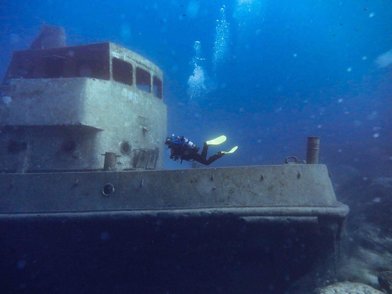 Tug 2 malta diving